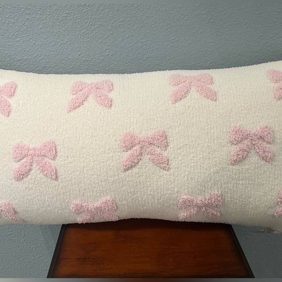 Cupcakes and Cashmere Pink Bow Pillow - Picture 1 of 1